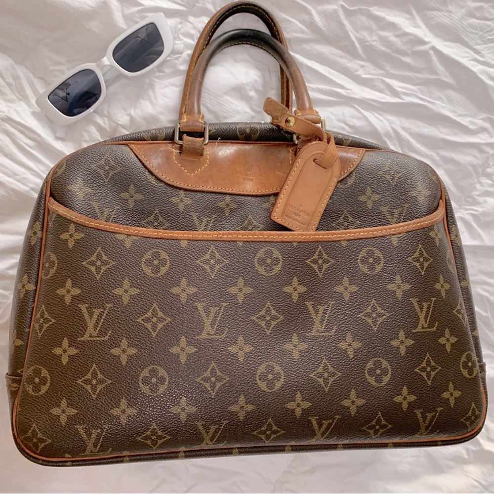 -SOLD on M- Authentic Louis Vuitton Deauville